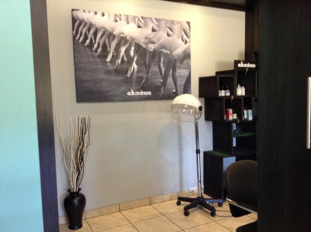 12 On Vaal Drive Guesthouse Vanderbijlpark Bagian luar foto